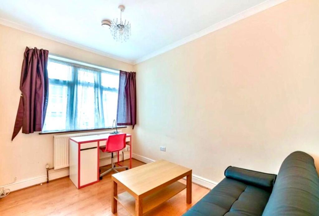 Property photo 2 of 7 Photo 9