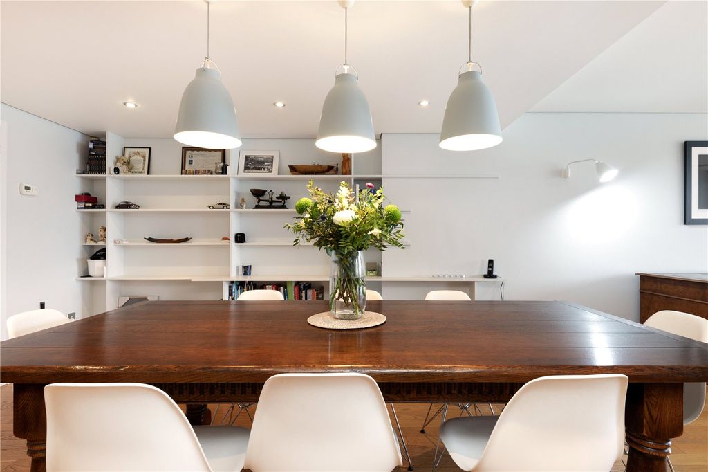 Property photo 3 of 20 Picture No. 06