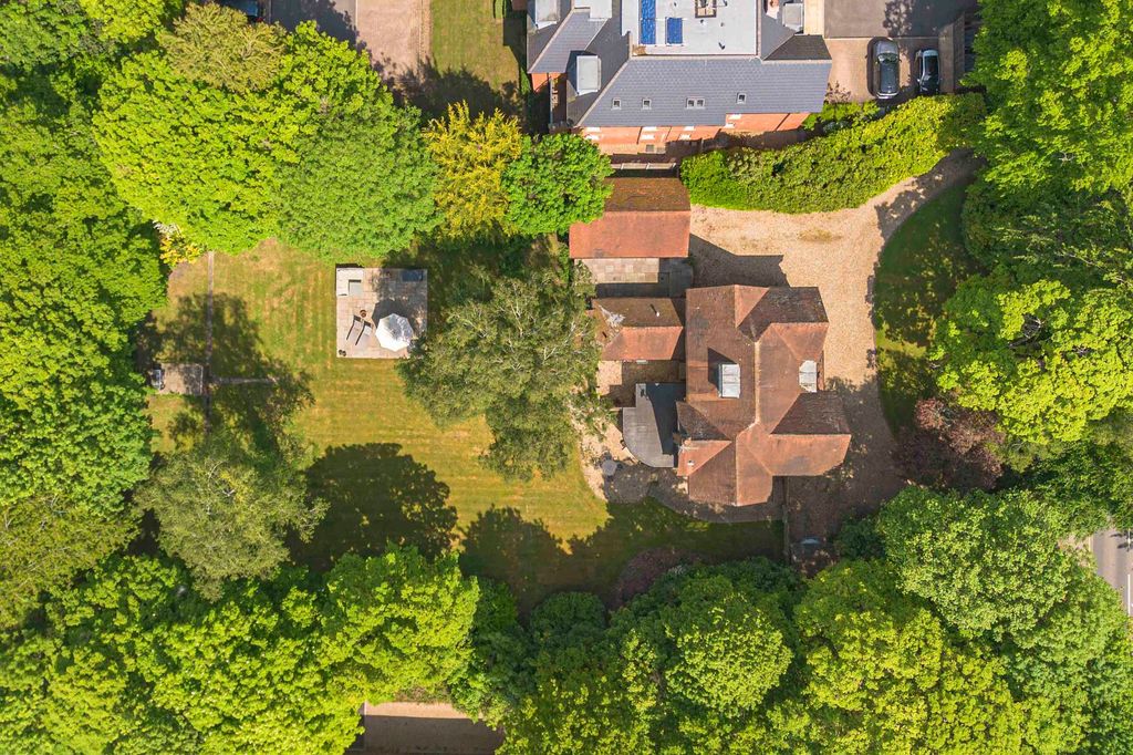 Additional image 27 of 5 bed detached house for saleAmersham Road, High Wycombe HP13