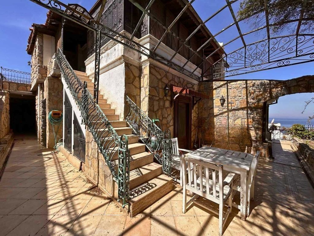 Property photo 3 of 23 Charming Sea-View Yalikavak Triplex Villa For Sale Â€“ Sunny Seating Terrace