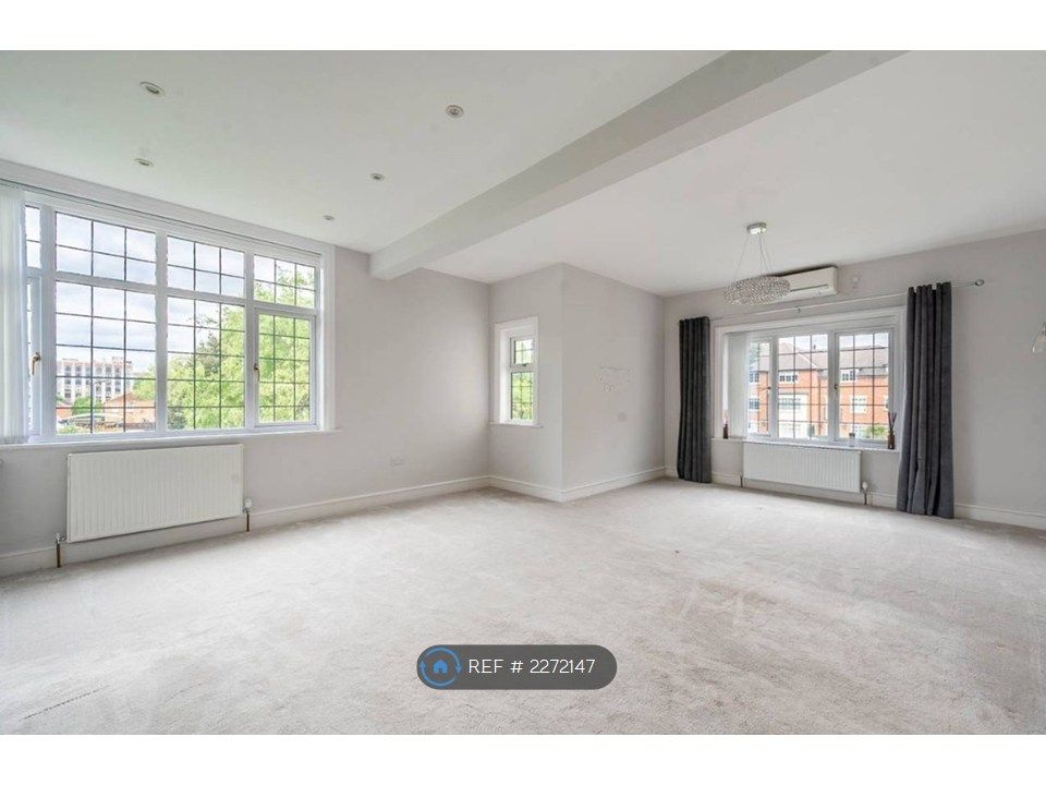 Property photo 2 of 31