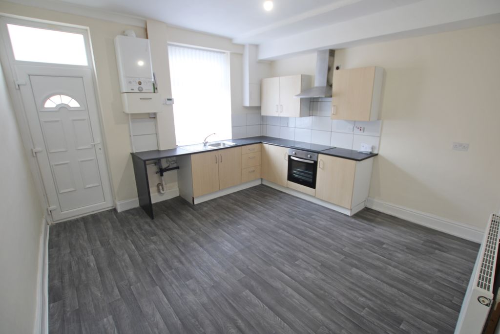 Property photo 3 of 7 3