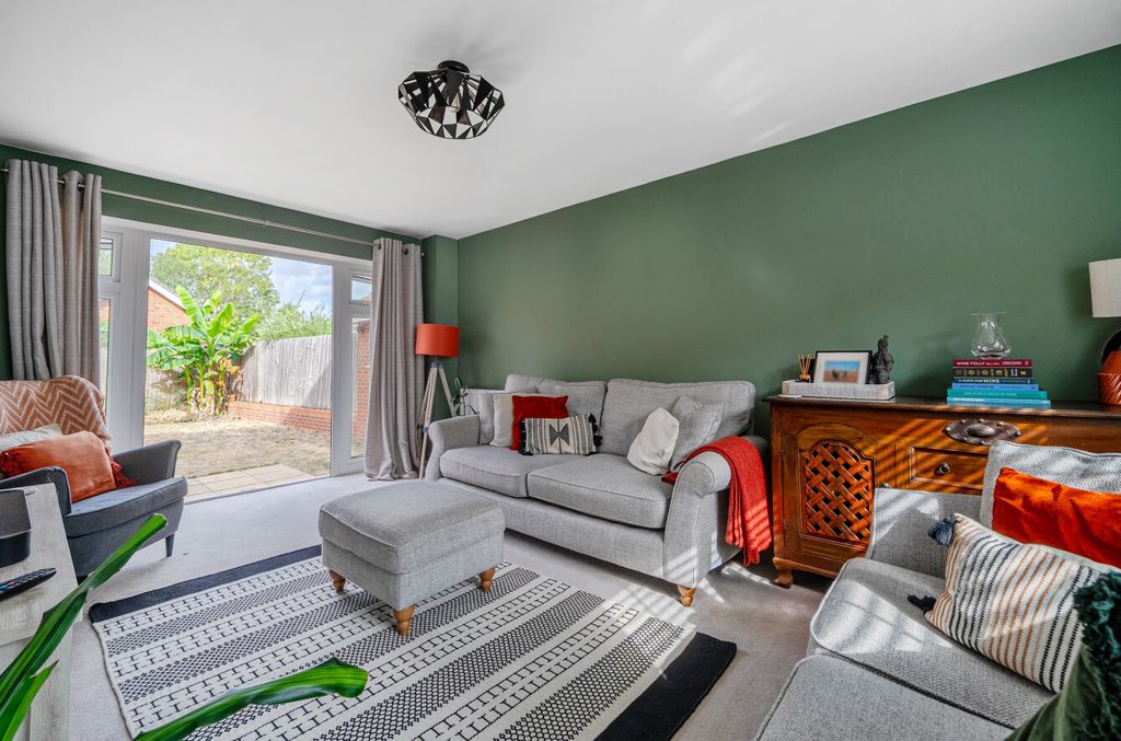 Property photo 3 of 27 32-6A72Fbc7Af4c5-...
