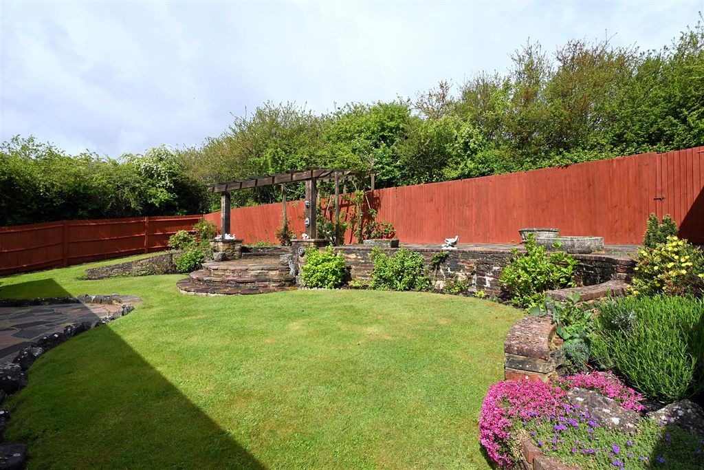 Property photo 2 of 18 Rear Garden