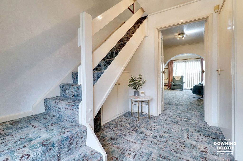 Property photo 3 of 24