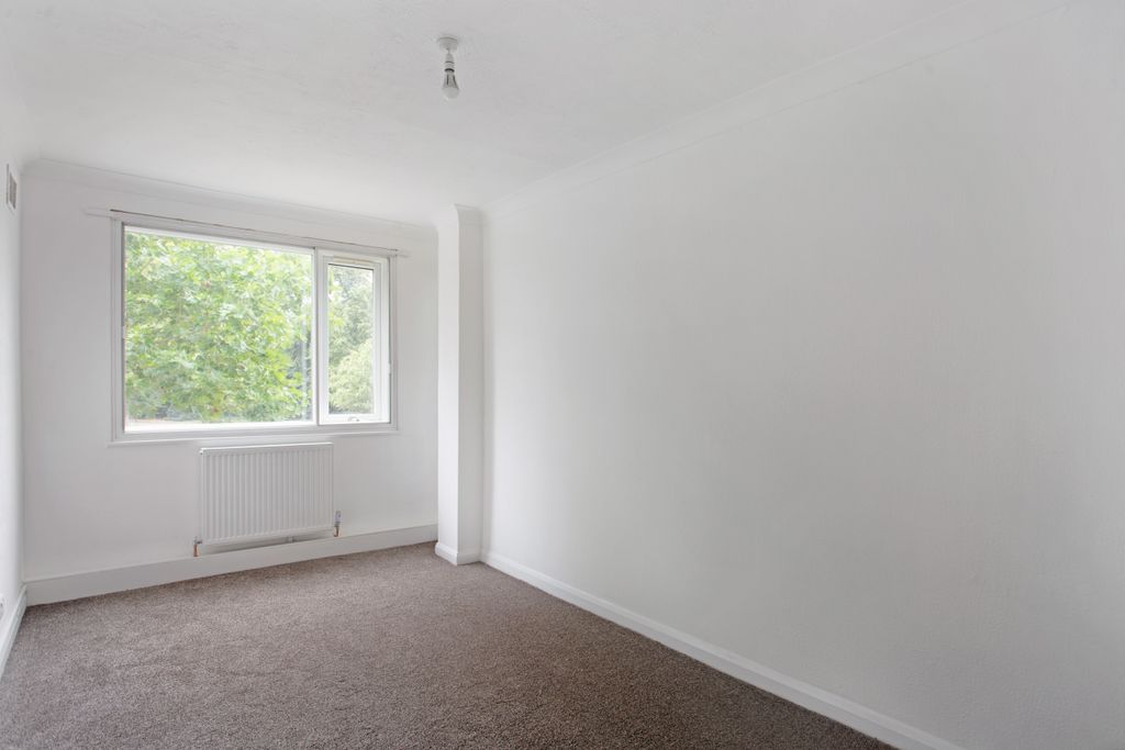 Property photo 3 of 7 76751_Brook-House-Lo