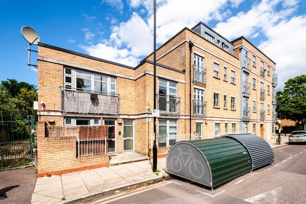 Property photo 1 of 10 Sandringham Rd 103 - Low Res 1