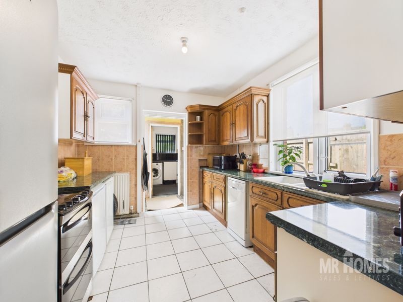 Property photo 1 of 24 Photo 6