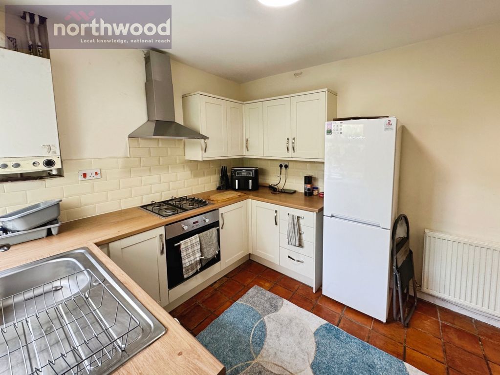 Property photo 2 of 13