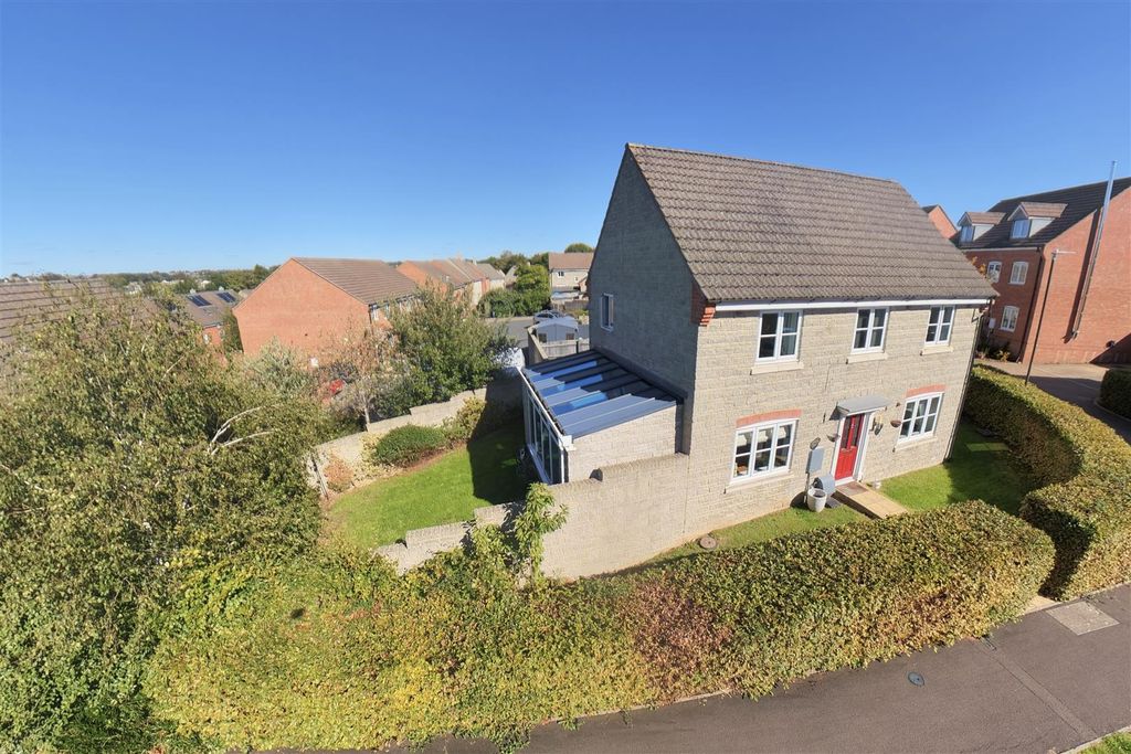 Property photo 1 of 25