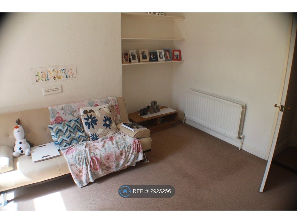 Property photo 3 of 6