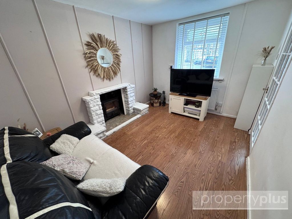 Property photo 3 of 12 Picture No. 32