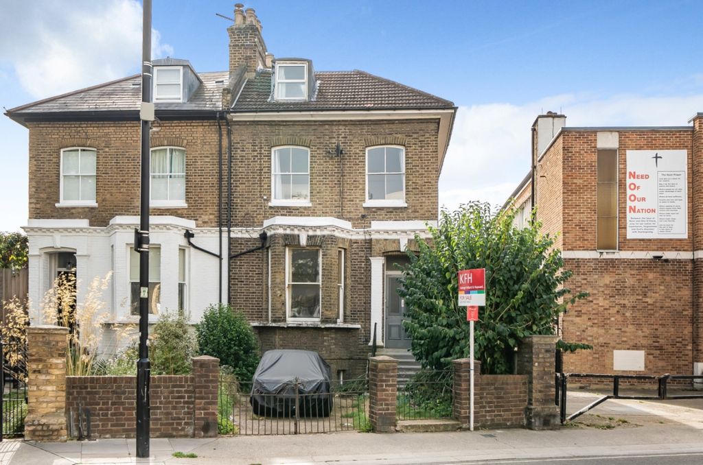 Property photo 2 of 18 1031502 (1)