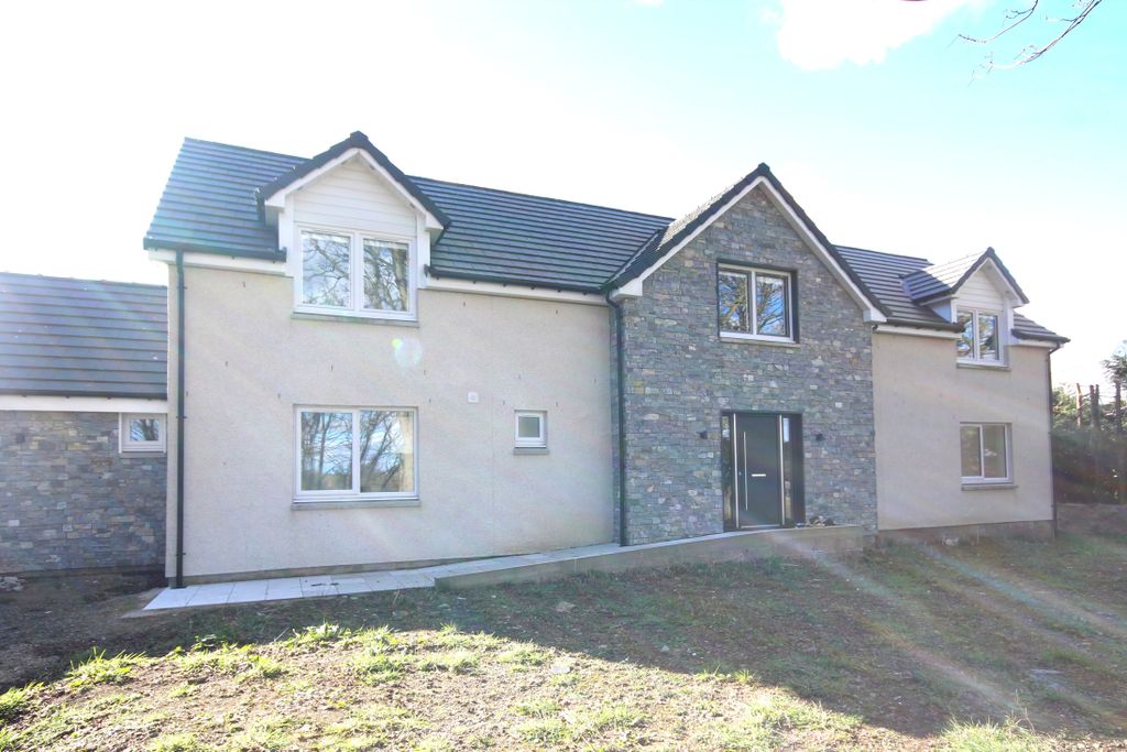 Property photo 1 of 25 External