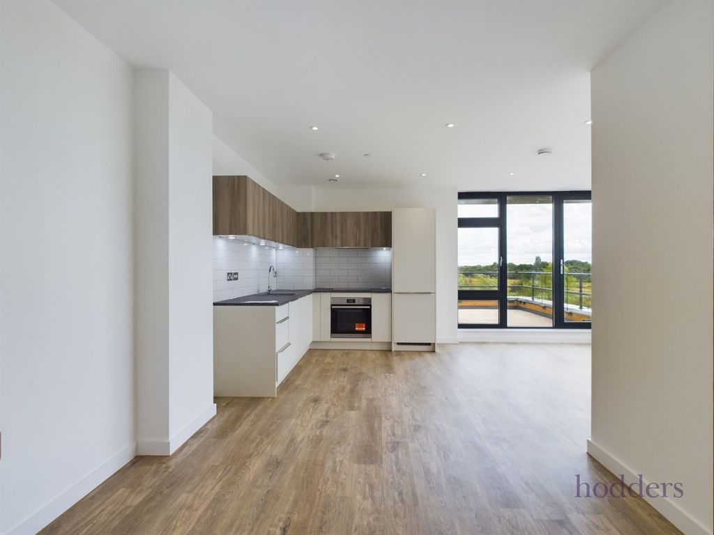 Property photo 3 of 11 Picture No. 06