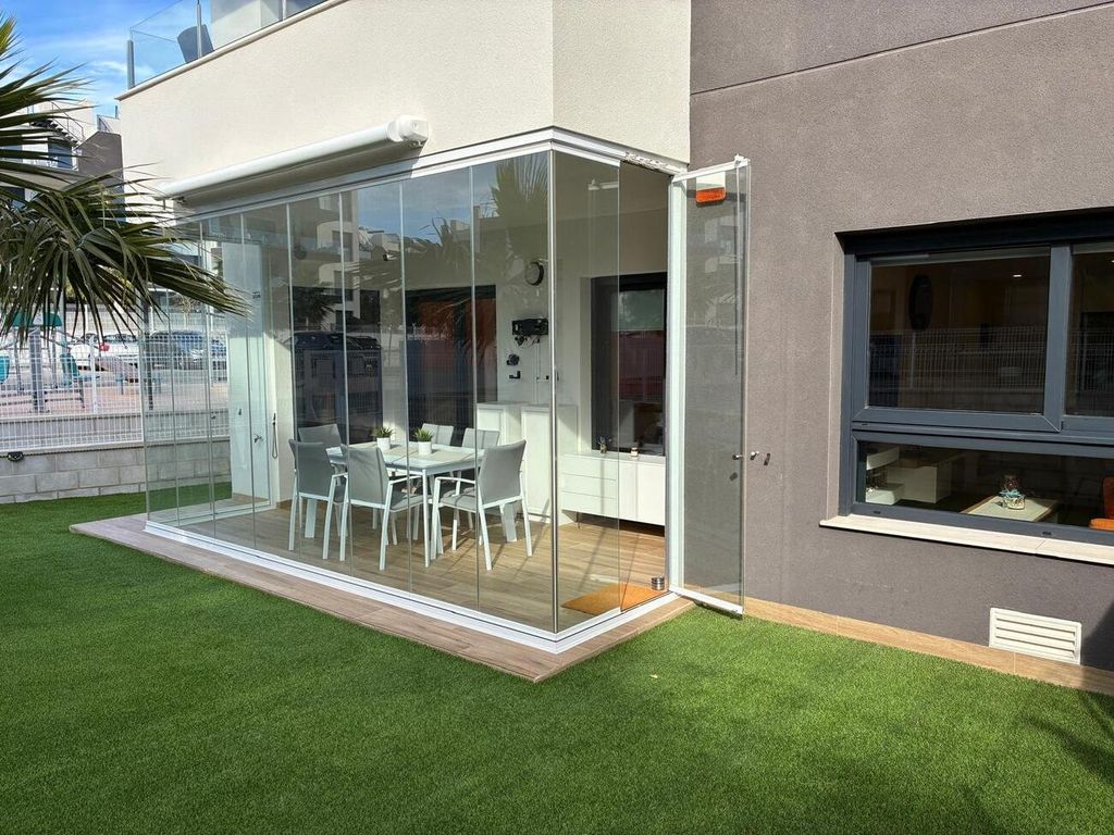 Property photo 2 of 31