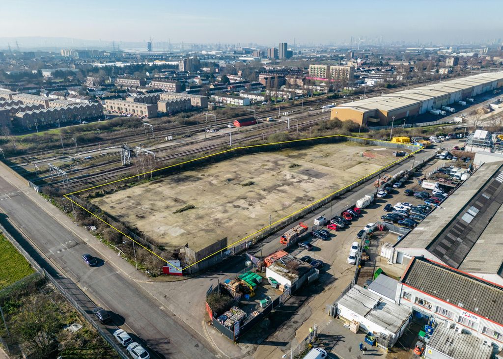 Property photo 1 of 6 Outlined Site.Jpg