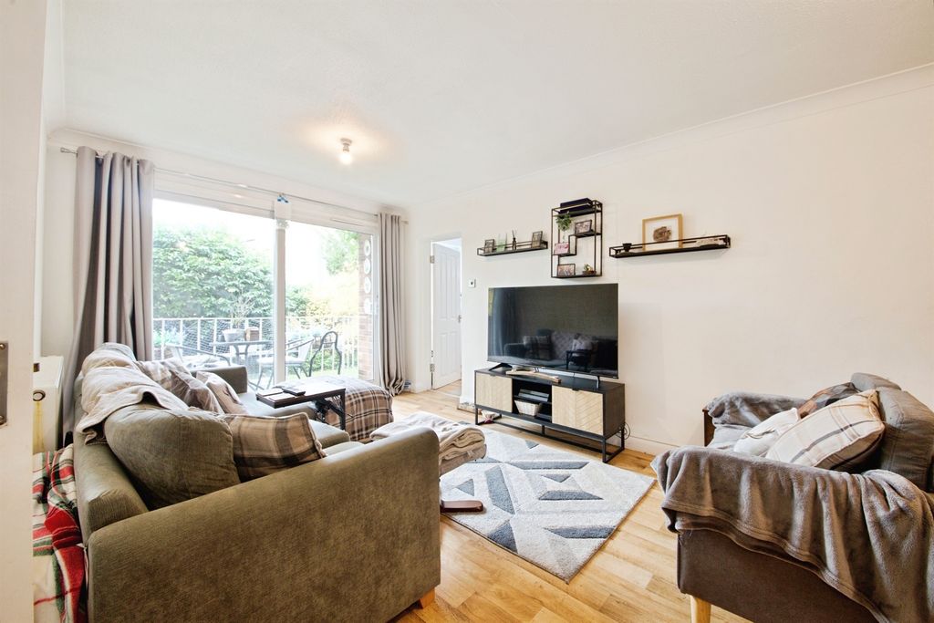 Property photo 3 of 10