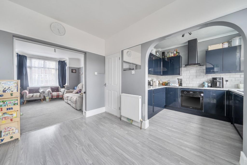 Property photo 3 of 17 1429940-11-69B42175B6Dd4.Jpg