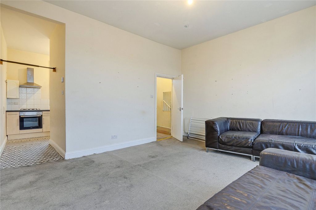 Property photo 2 of 14 Picture No. 06