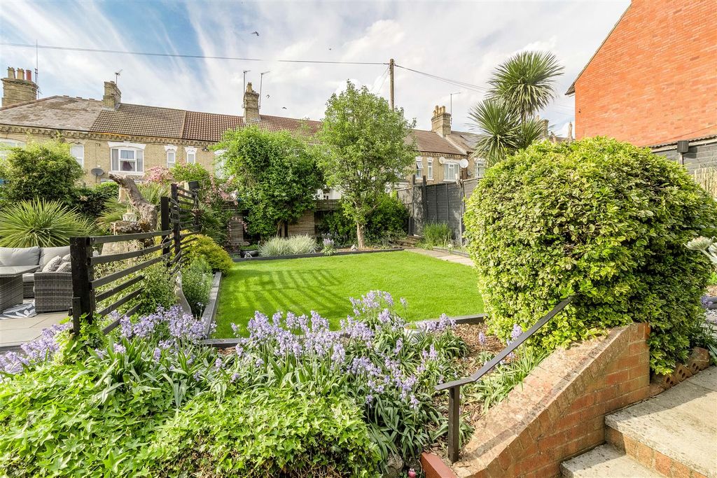 Property photo 3 of 34 Rear Garden