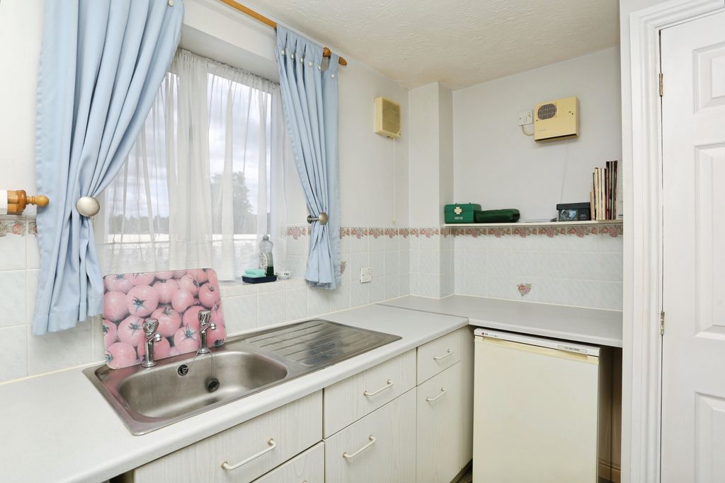 Property photo 3 of 19 Img_2996
