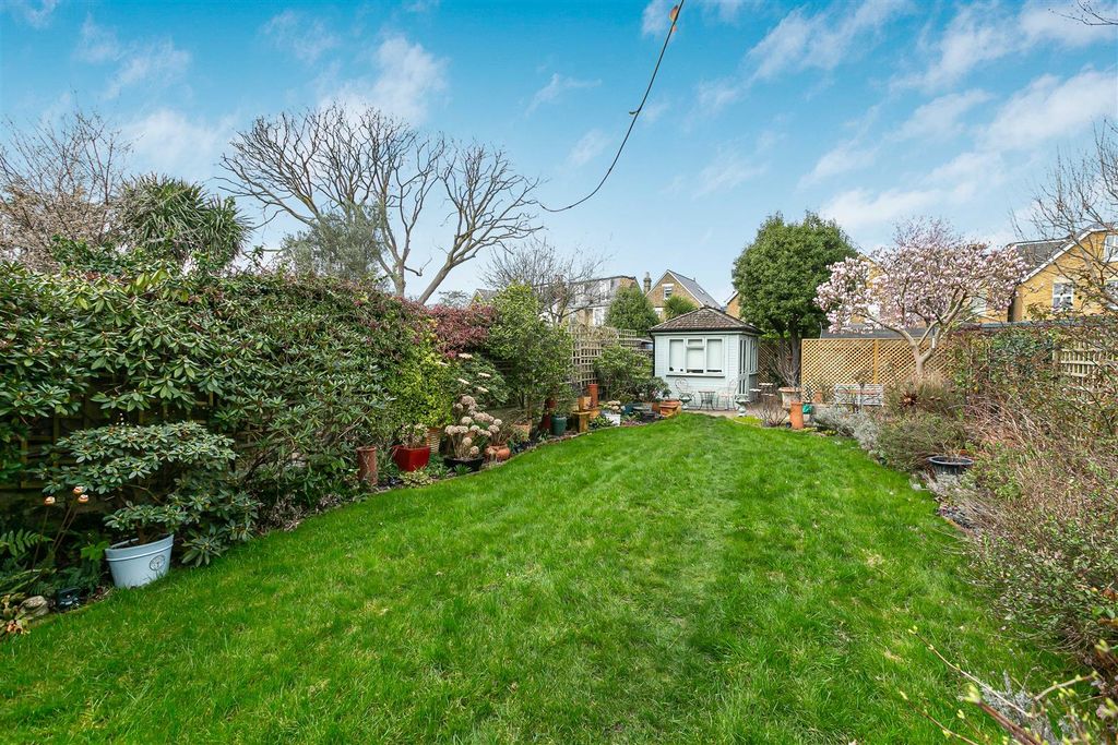 Property photo 3 of 26