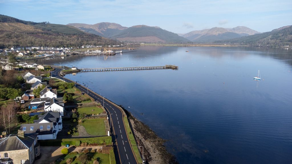 Property photo 3 of 41 4264929