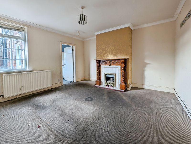 Property photo 2 of 8 Photo 4