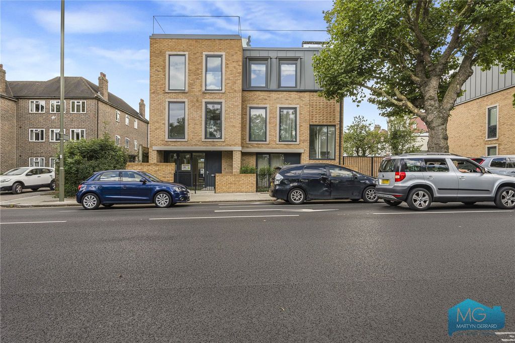 Property photo 1 of 42 Picture No. 08