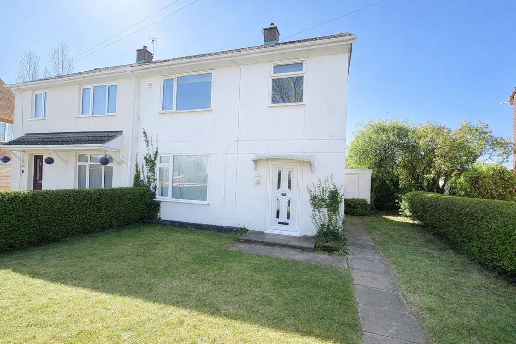 Property photo 1 of 12 35 Willowbrrok.Png