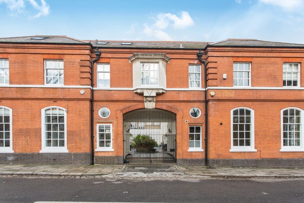 Property photo 1 of 14