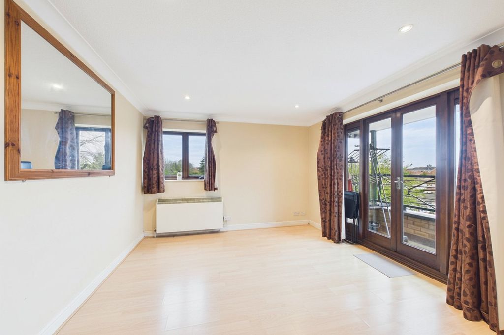 Property photo 2 of 5 Picture No. 03