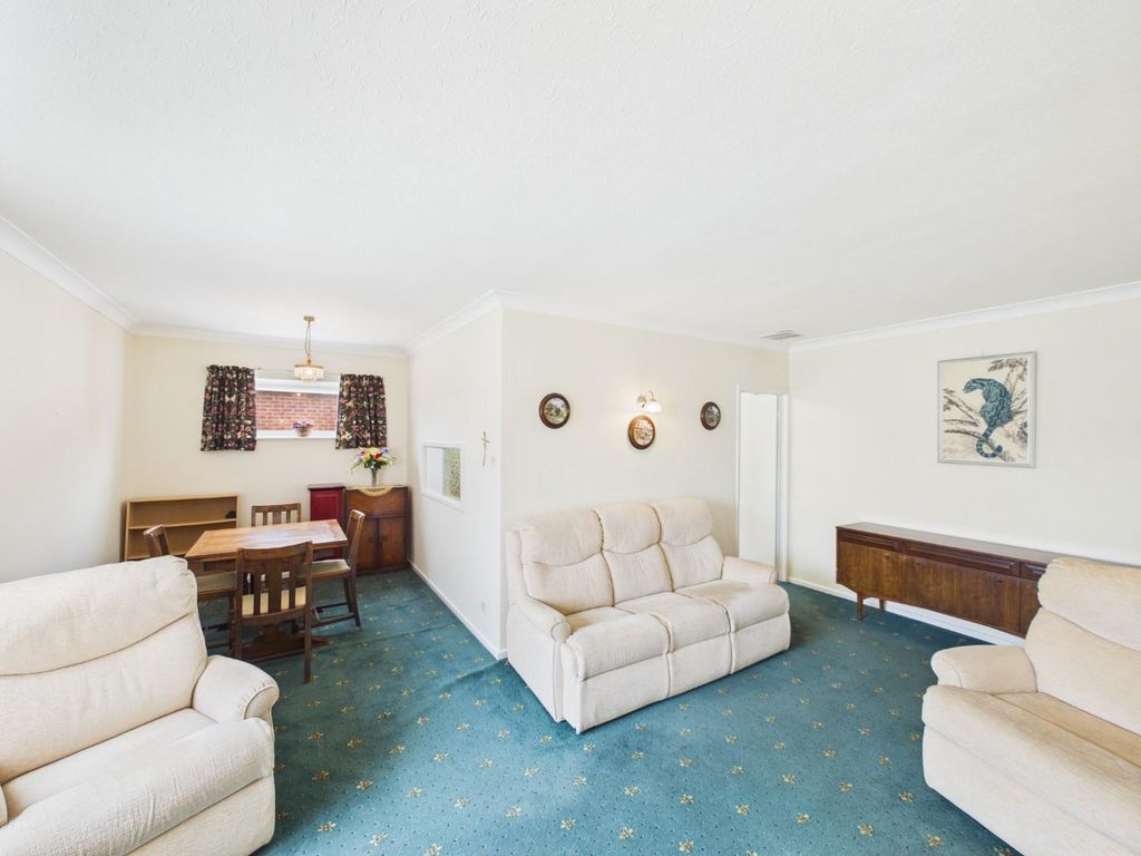 Property photo 2 of 11 Living Room/Diner