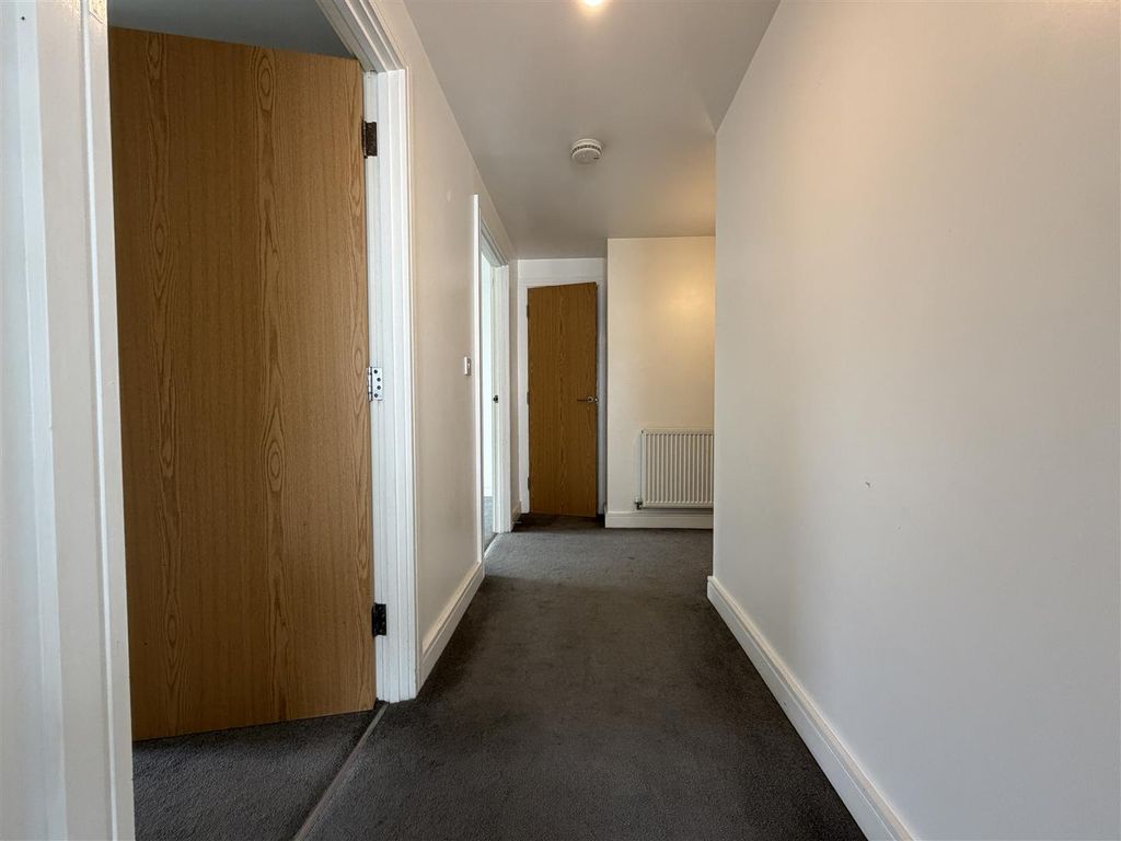 Additional image 12 of 2 bed flat to rentBrunton Road, Pool, Redruth TR15