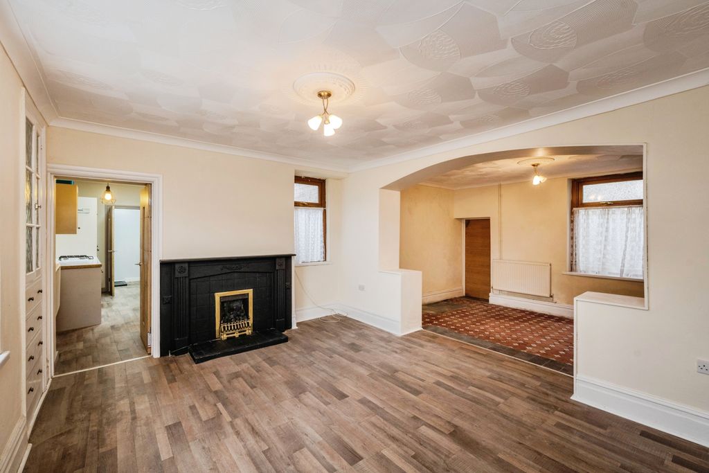 Property photo 2 of 17 Photography