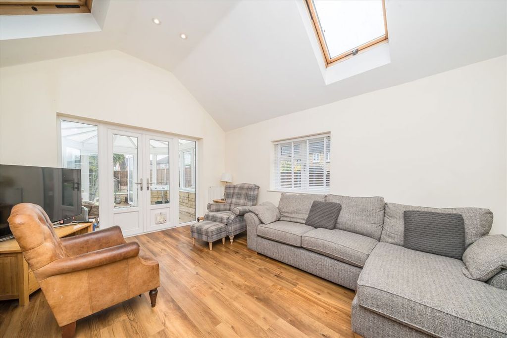 Property photo 2 of 9