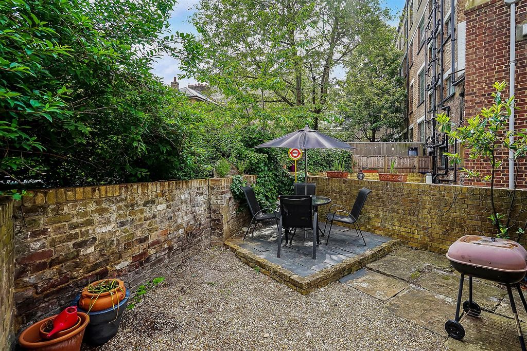 Property photo 3 of 13