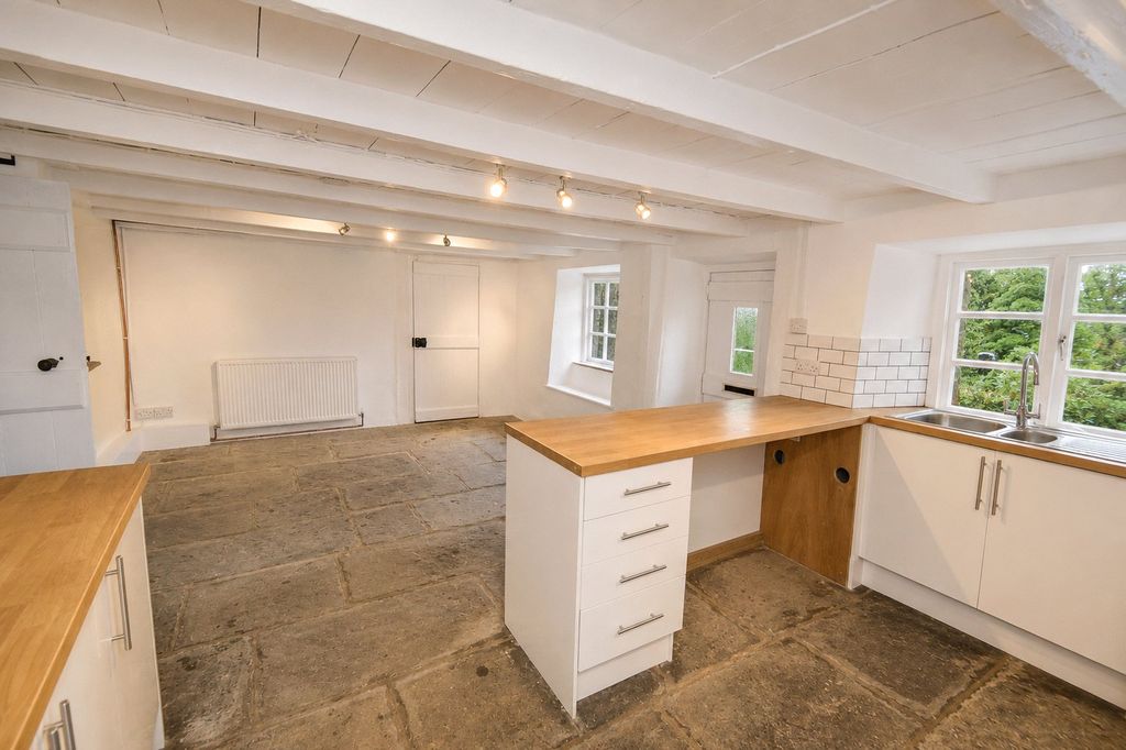 Property photo 2 of 17 Picture No. 02