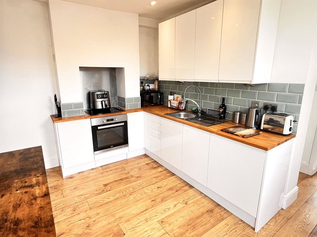 Property photo 2 of 12 Picture No. 34