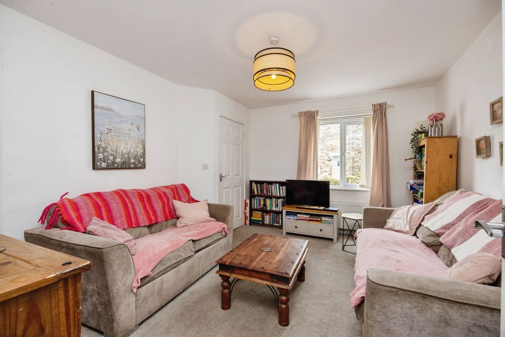 Property photo 2 of 18 Pbox-Img.Jpg