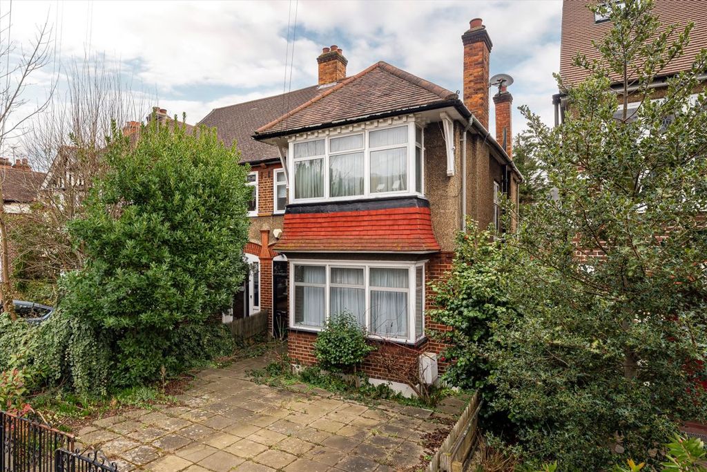Property photo 1 of 8