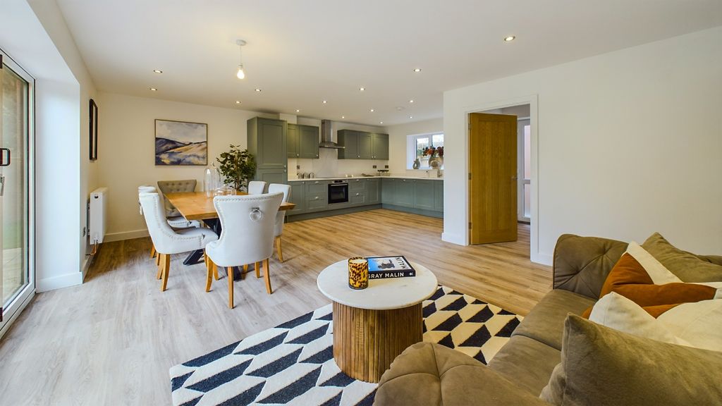 Property photo 3 of 30 3804938