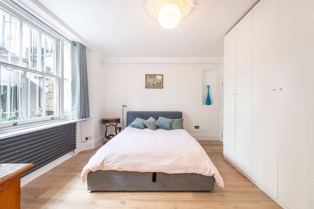 Property photo 3 of 20