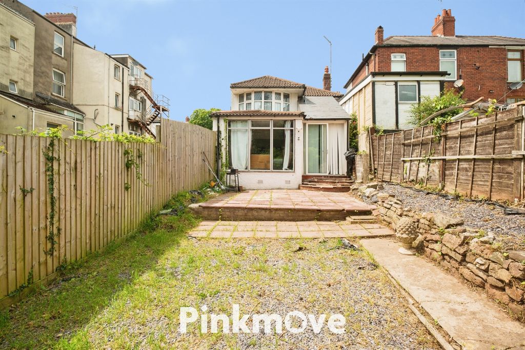 Property photo 2 of 15