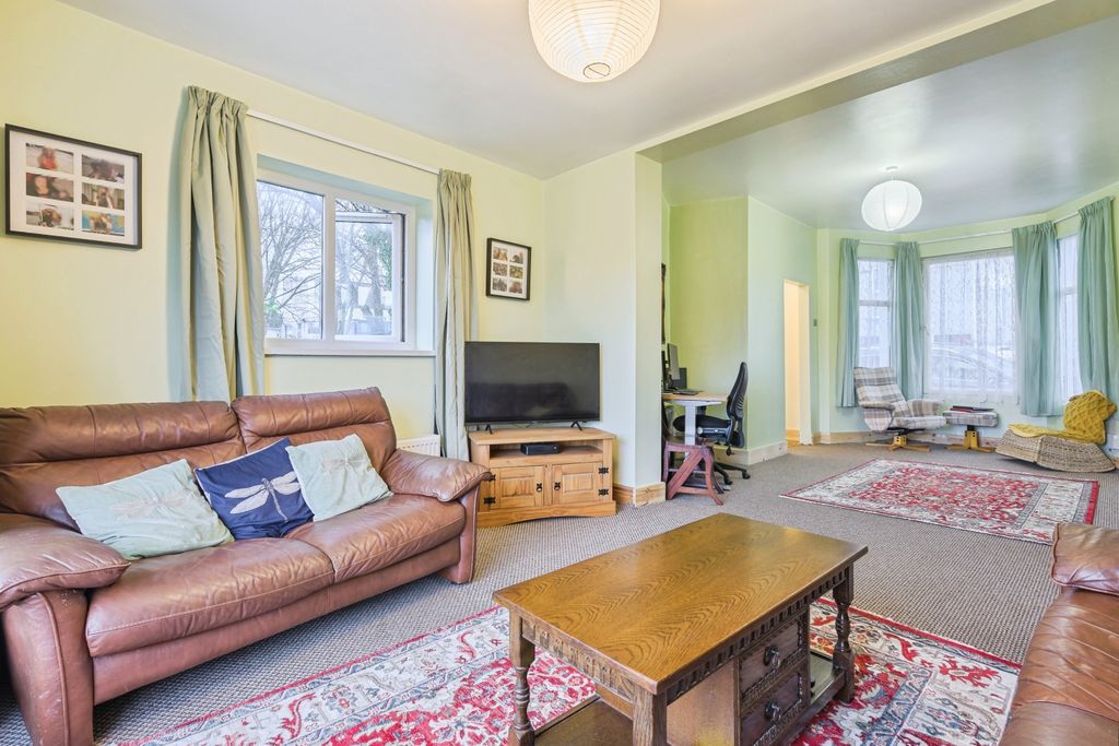 Property photo 2 of 16