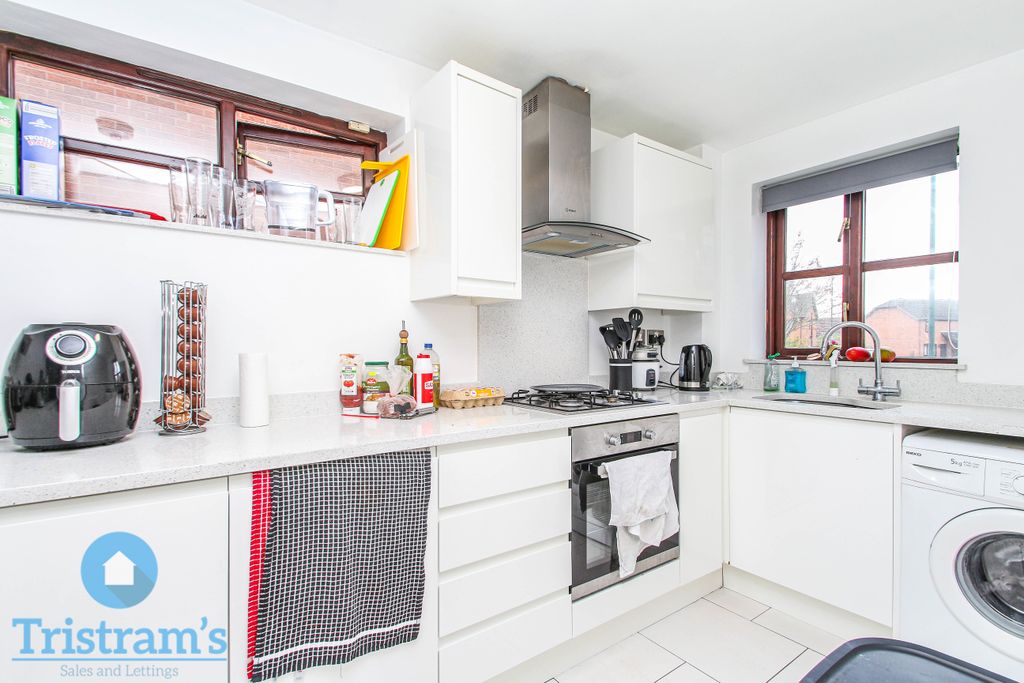 Property photo 3 of 16 Img_3169