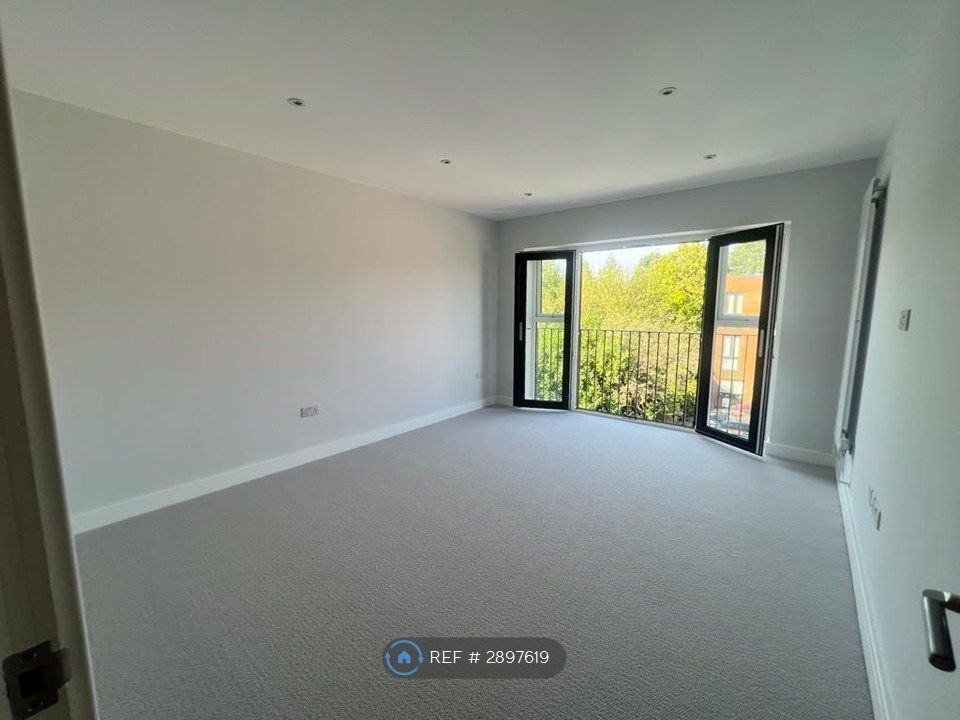 Property photo 2 of 6