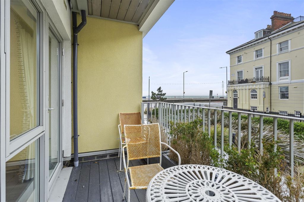 Property photo 3 of 12 09-5E65064F-A099-4823-Aa5c-2F7237938770Shpmcs_2 Tu