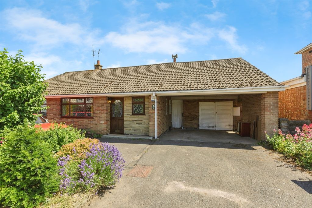 Property photo 1 of 17